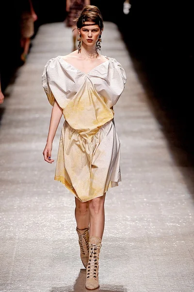 Look 42